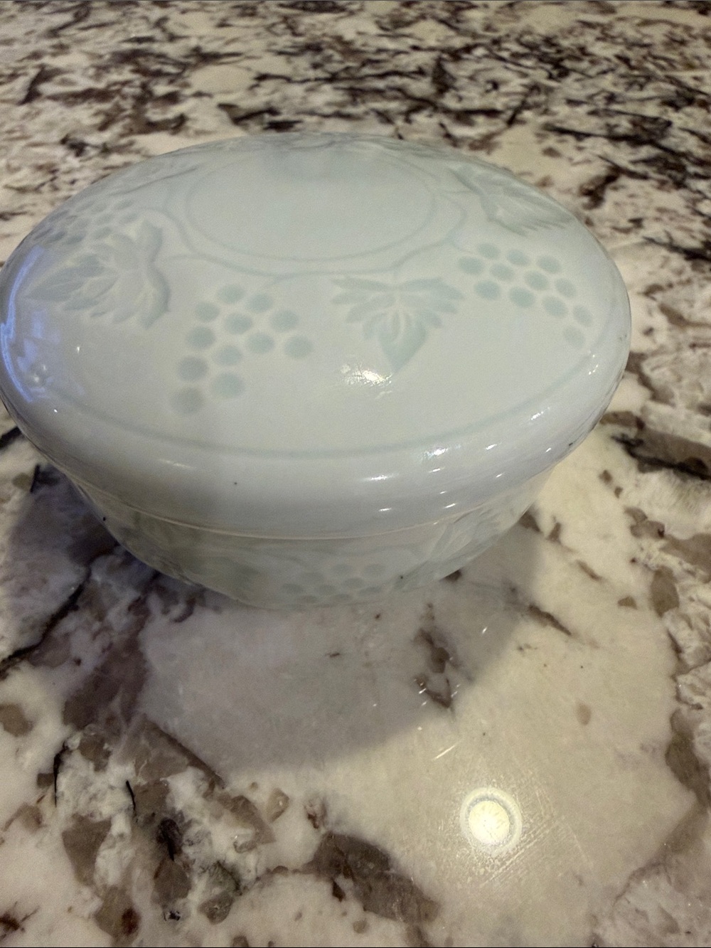 Vintage Korean Celadon Lidded Candy Dish – "Great Dragon" (大龍) Grape Motif Jar
